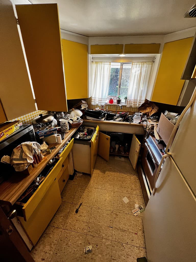 mercer-island-estate-clean-out-junk-b-gone-junk-removal-garage-image-kitchen