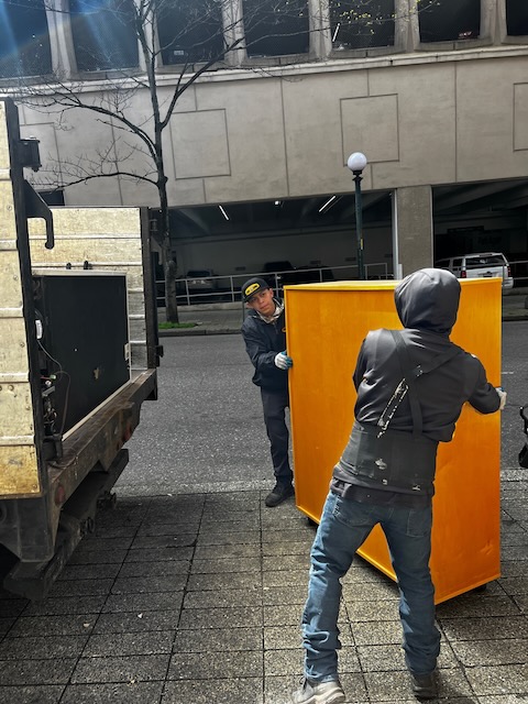 two men do junk removal in Kent