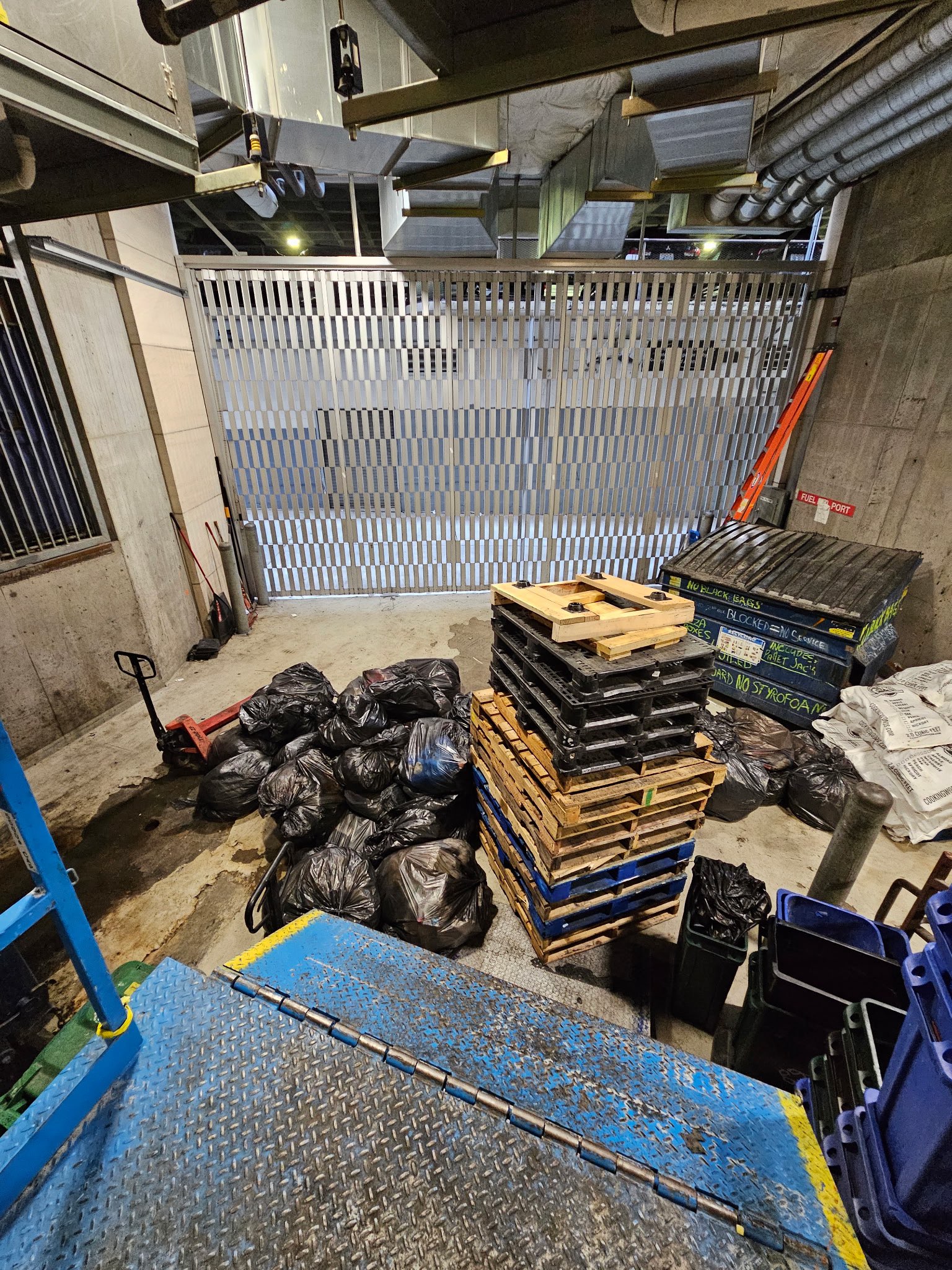 13rbe30nuragtsdlt9bttwojkwxt6vpcq Ttle Before Residential Basement Or Garage Space Com 01 13 - 99 Junk Removal